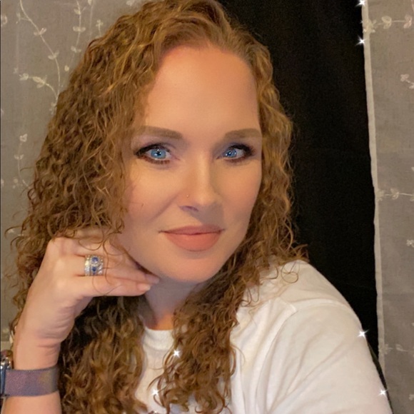 Meet your Posher, Michelle - Picture 1 of 1